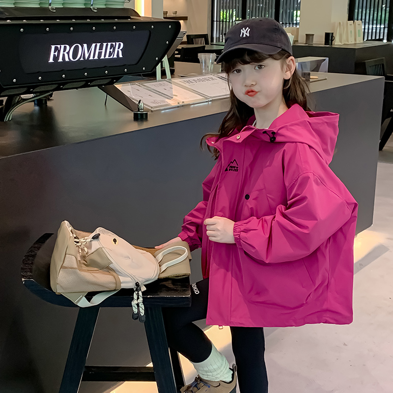 （原版现货）女童冲锋衣外套秋装新款洋气春装儿童春秋款运动上衣潮
