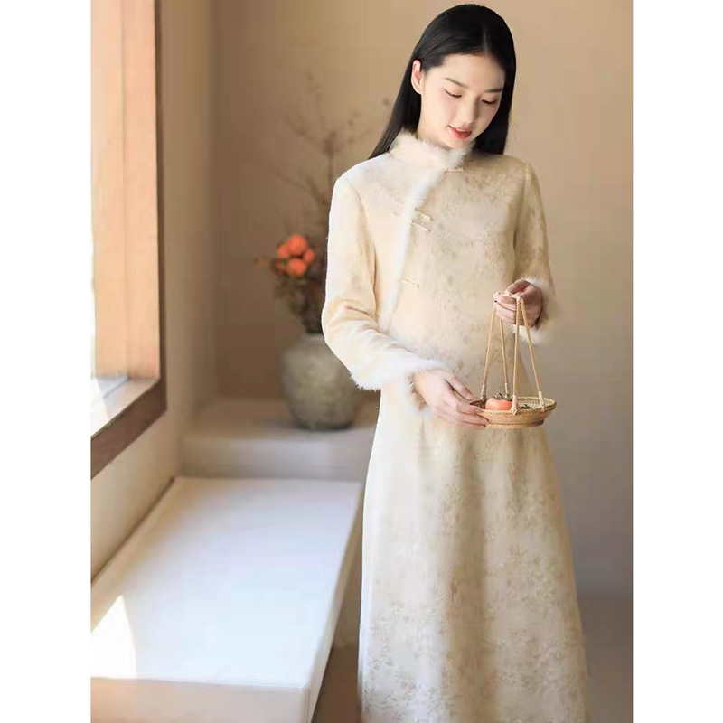 2025年冬季高端茶服女秋冬禅意文艺中国风改良旗袍加厚中式连衣裙