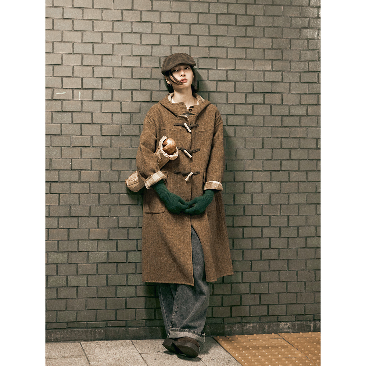 鹿与飞鸟四色仿牛角扣连帽格纹拼接内里双面呢长款外套6286