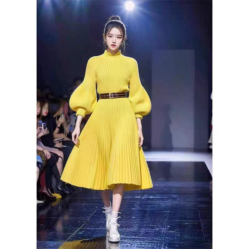 捡漏专柜撤回尾单气质长裙高级感名媛小香风黄色毛衣针织连衣裙