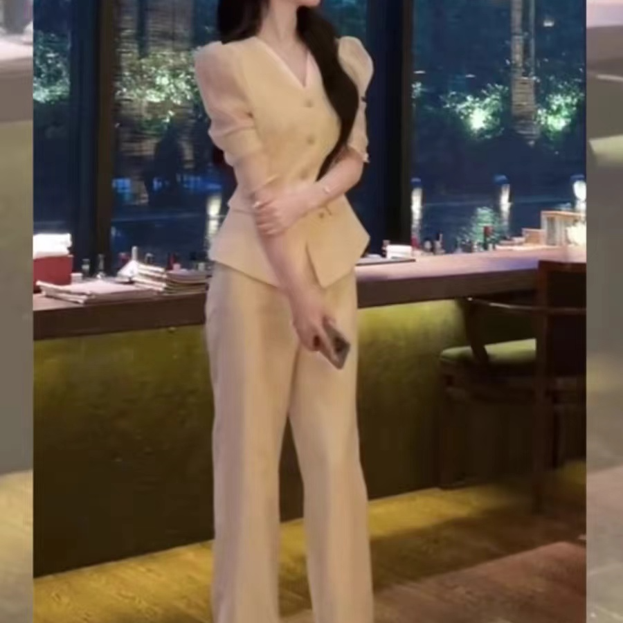 秋装搭配一整套干练气质女装盐系轻熟小香风白色西装上衣套装裤子