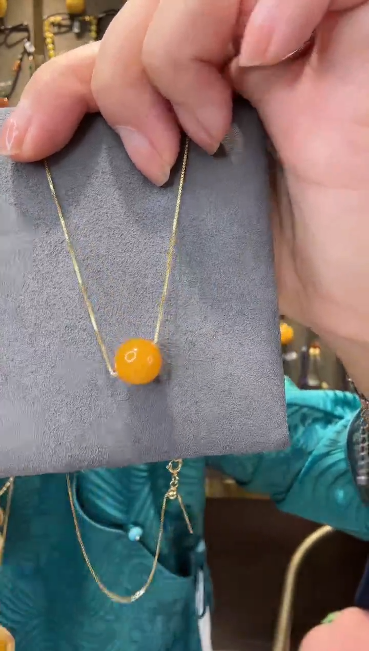 【闪购商品】蜜蜡吊坠(赠链)18K金镶嵌D961蜜蜡吊坠