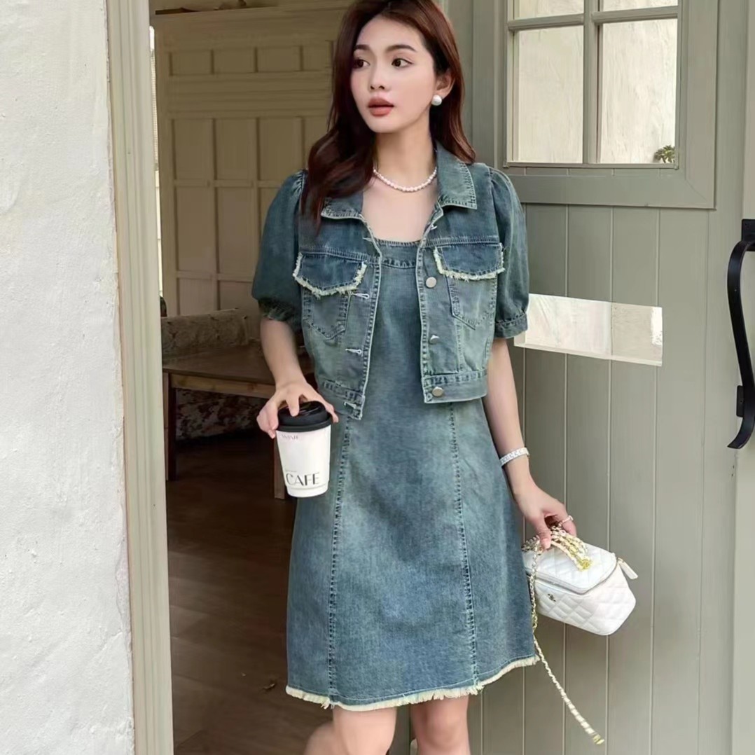 初夏上新时尚韩版吊带连衣裙搭宽松牛仔外套两件套设计感收腰显瘦