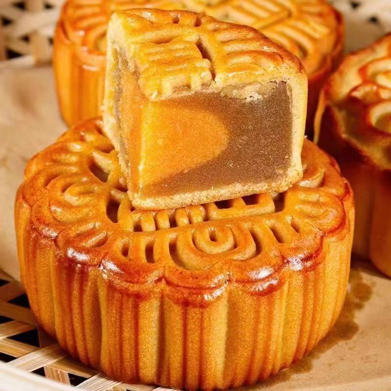 【9.9到手10个】莲蓉蛋黄月饼中秋传统糕点月饼整箱总重约2斤