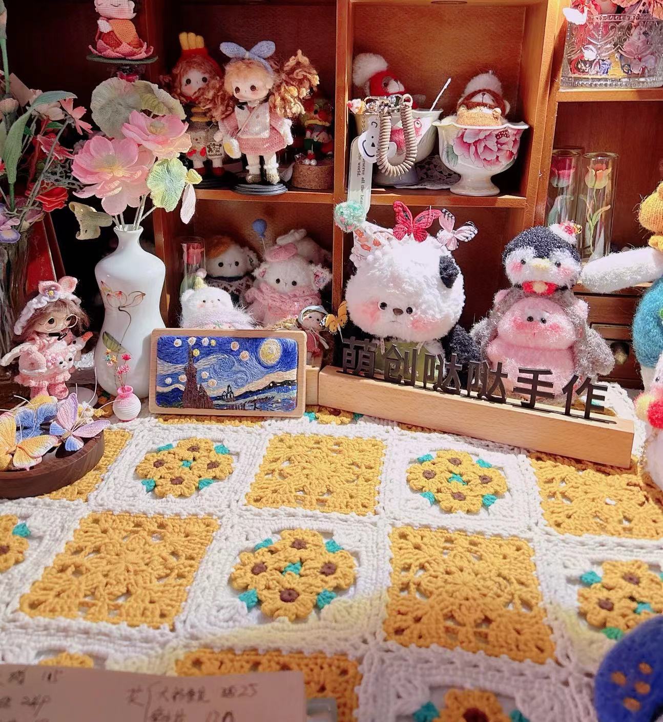 直播连麦选款 购置玩偶