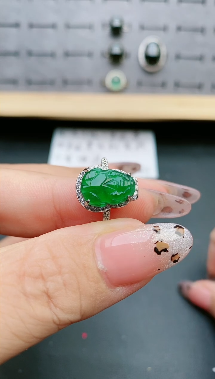 【闪购商品】翡翠戒指银S925镶嵌08050