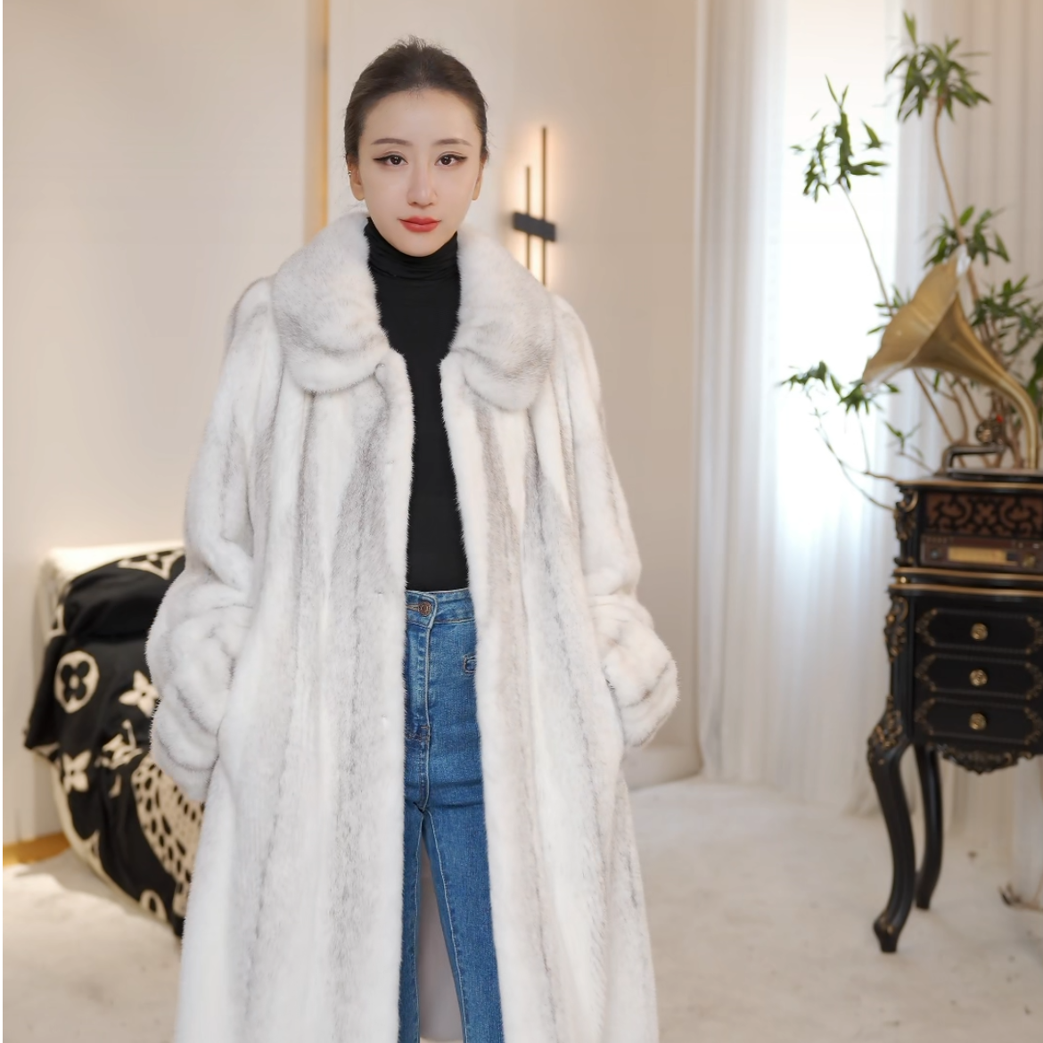 【媛媛】在逃公主冬季女士水貂大衣秋冬气质整貂水貂外套时尚