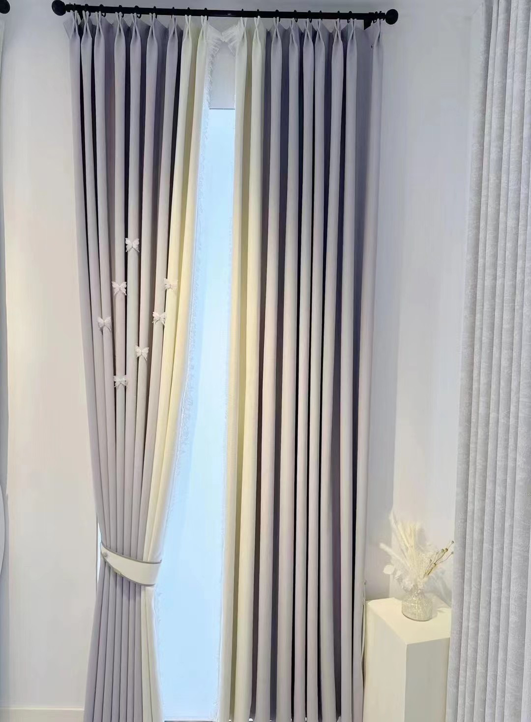 简约纯色高档雪尼尔窗帘新款飘窗2025客厅批发家用窗帘布窗帘布艺