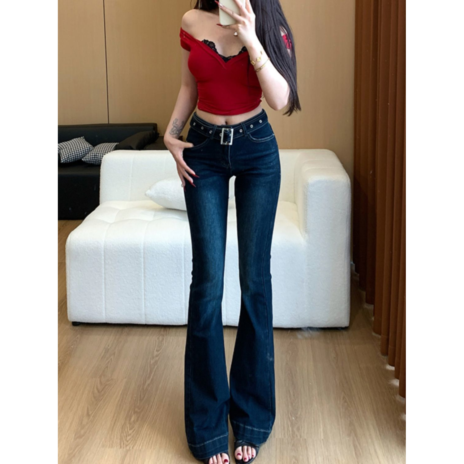 复古高腰紧身腰带微喇牛仔裤女2024冬夏新款弹力显瘦修身喇叭裤子