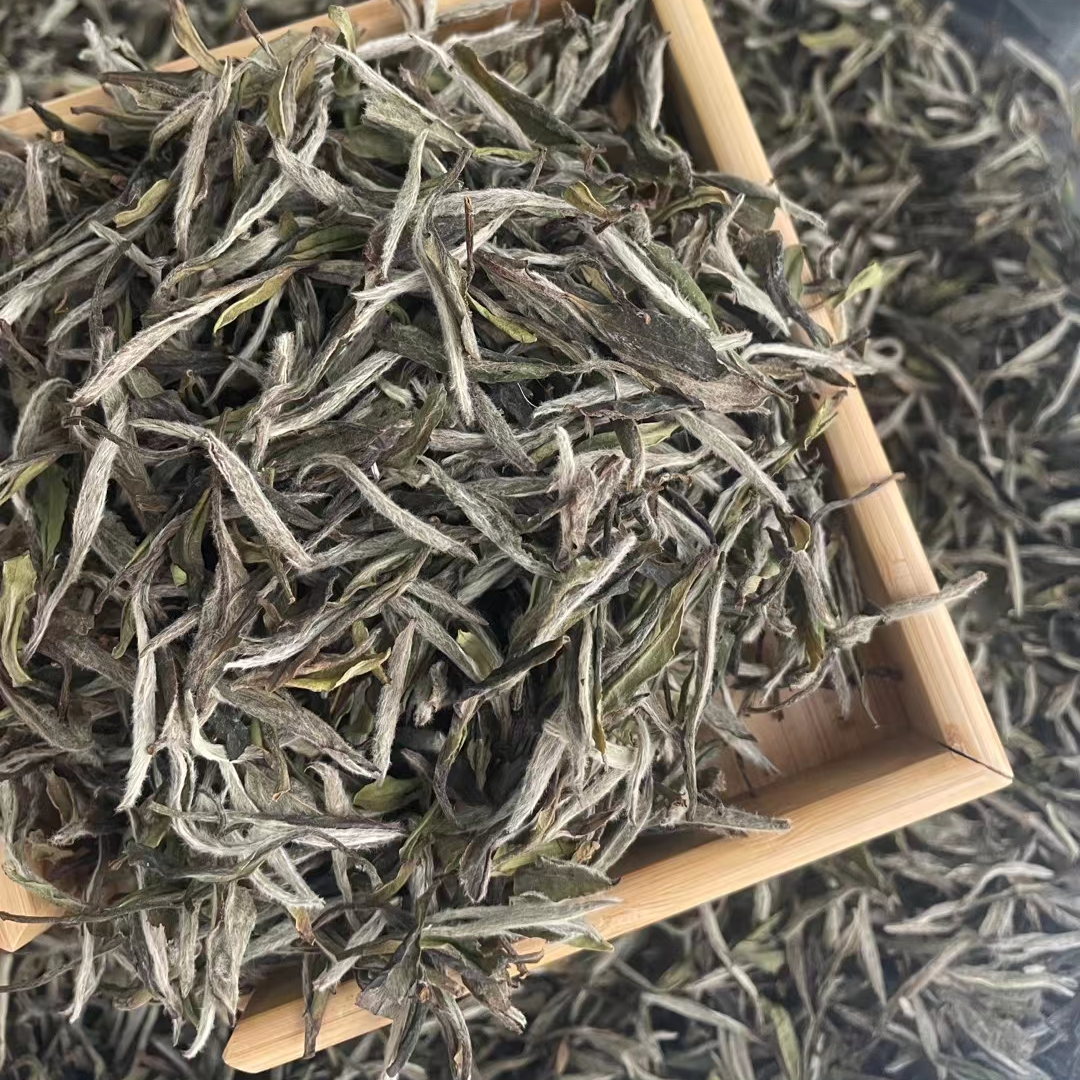 炭焙2017年牡丹王荒野福鼎白茶管阳特级白牡丹毫香蜜韵润甜滑散茶