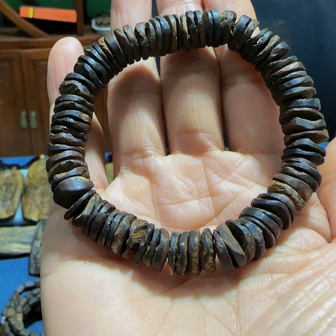 【闪购商品】沉香木手串犯***人汶莱沉水片珠12.2克多样性发