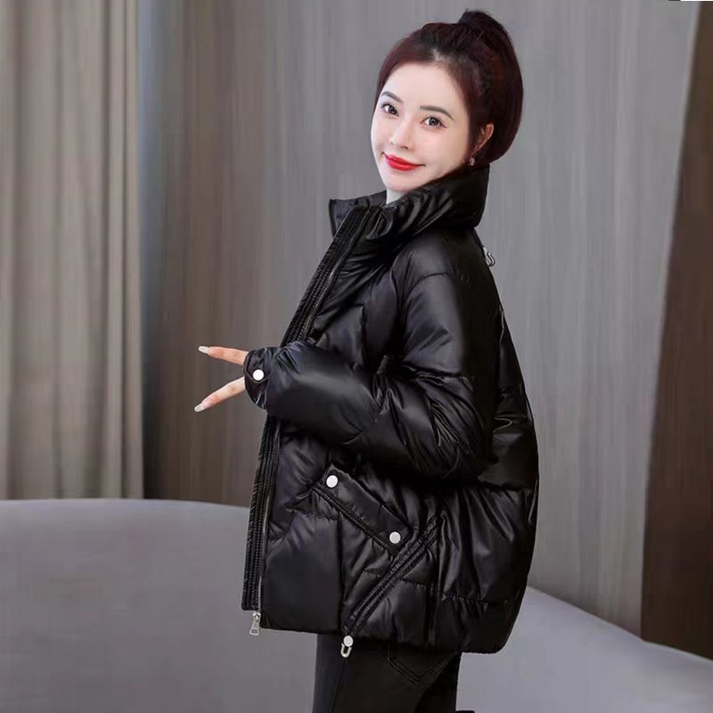 鸭鸭羽绒服女短款2023冬季新款韩版宽松显瘦时尚亮面免洗加厚小保
