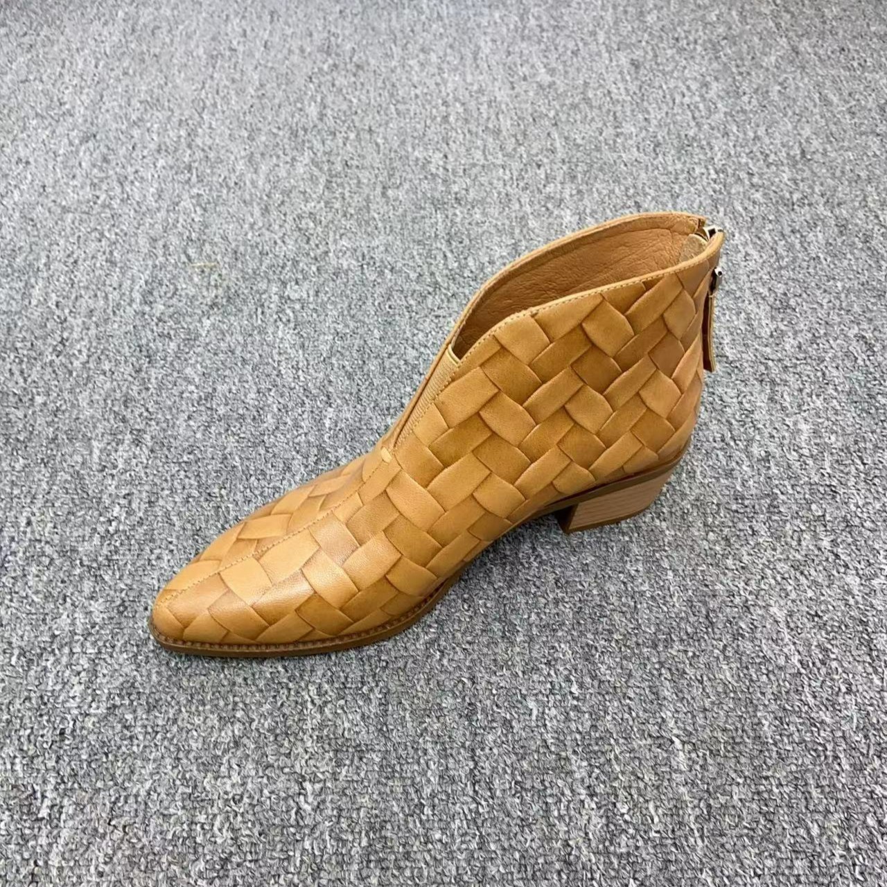 真皮靴子手工鞋3公分粗跟时尚休闲编织A332-R873女士粗跟洋气气质