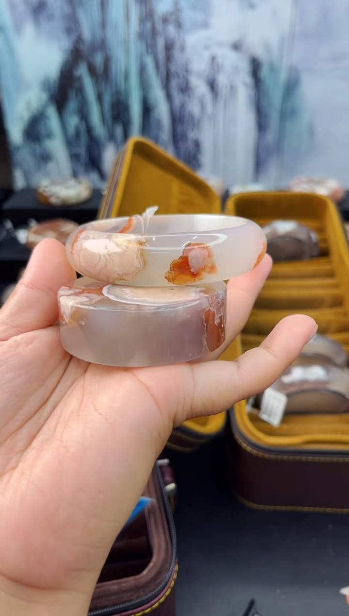 【闪购商品】石英质玉手镯未镶嵌赠品镯心（圈口61