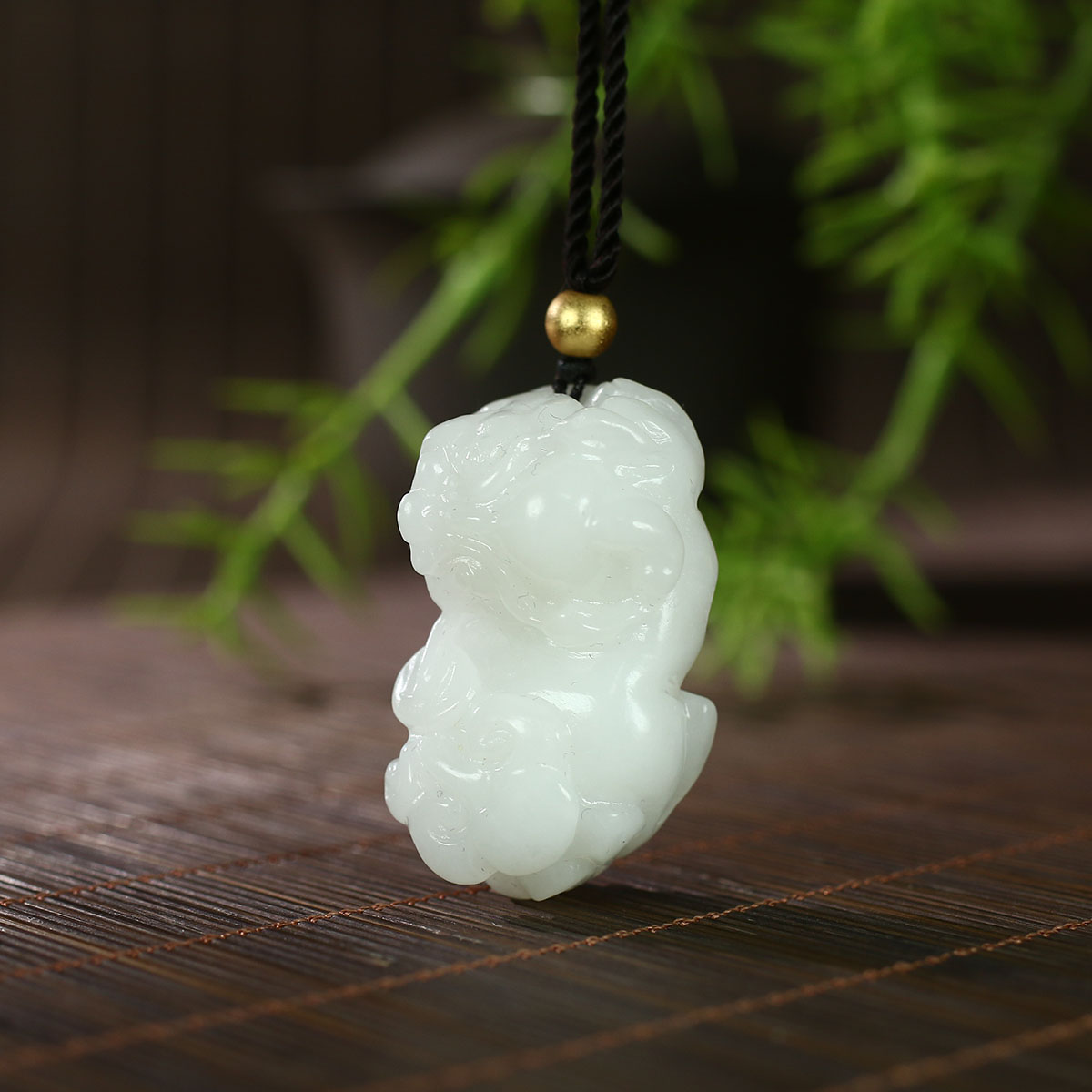 和田玉白玉貔貅精美时尚款挂件  拍一发一多样性发货  