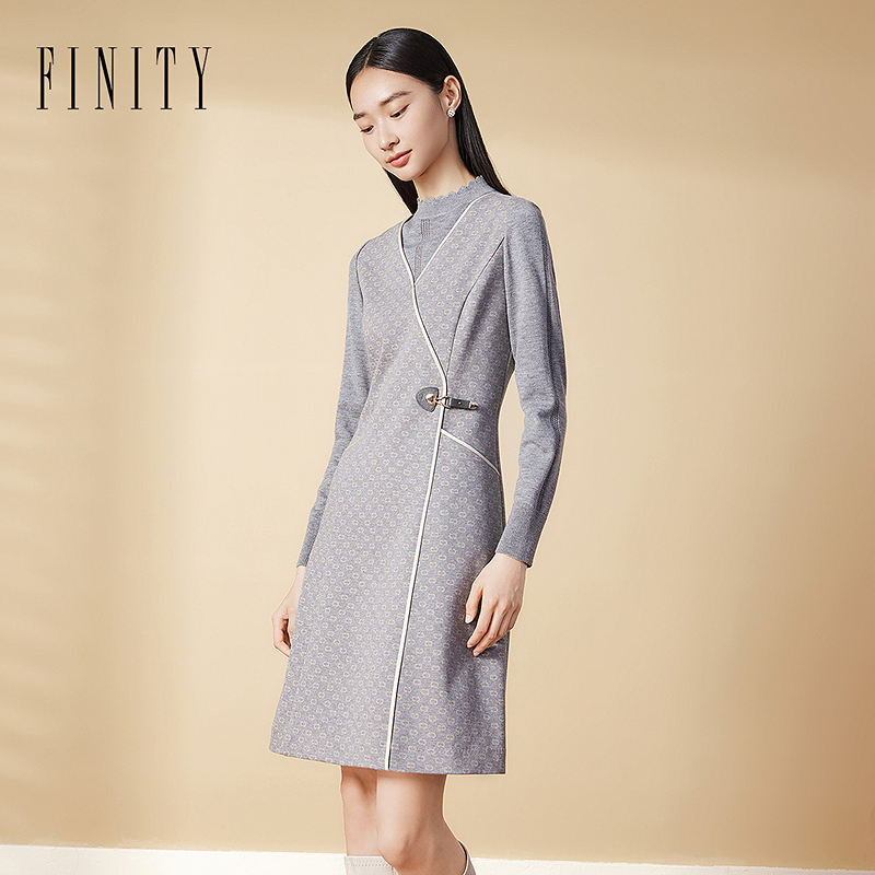【亚美专属】FINITY 新款连衣裙气质时尚收腰优雅休闲 F21X9A08L6