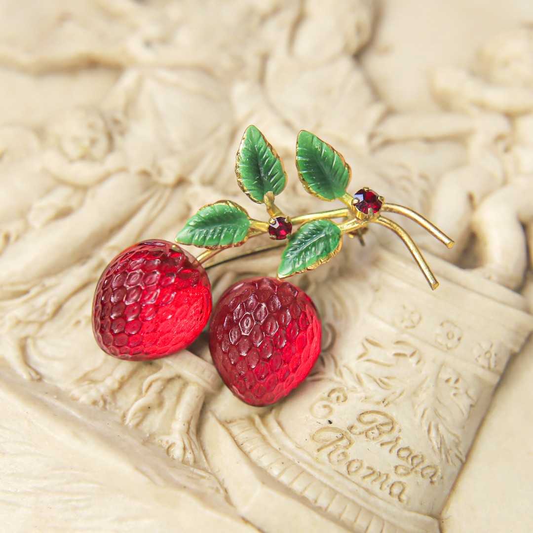 铜合金胸针 奥地利 罕见水果锦囊胸针