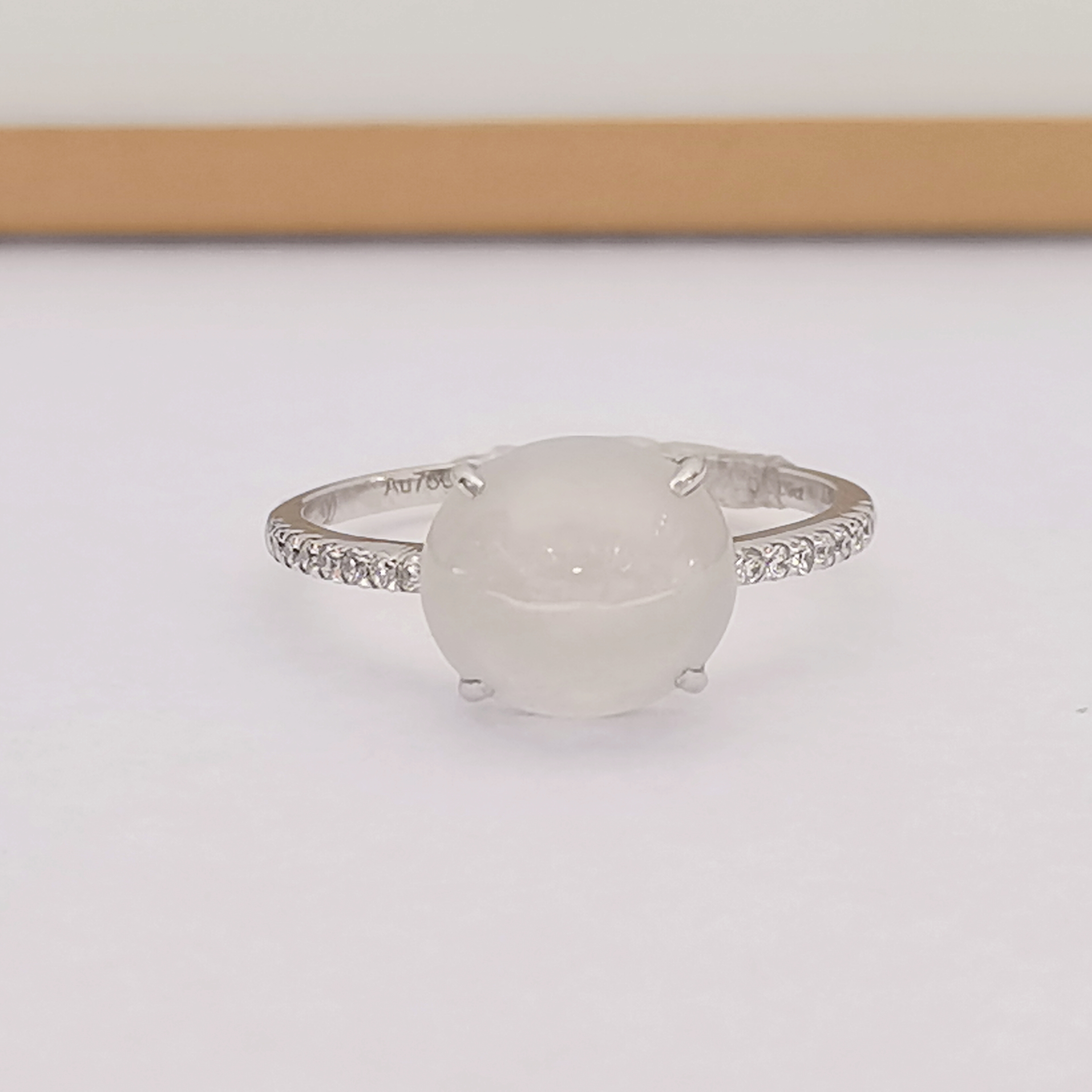 18K金镶嵌翡翠戒指