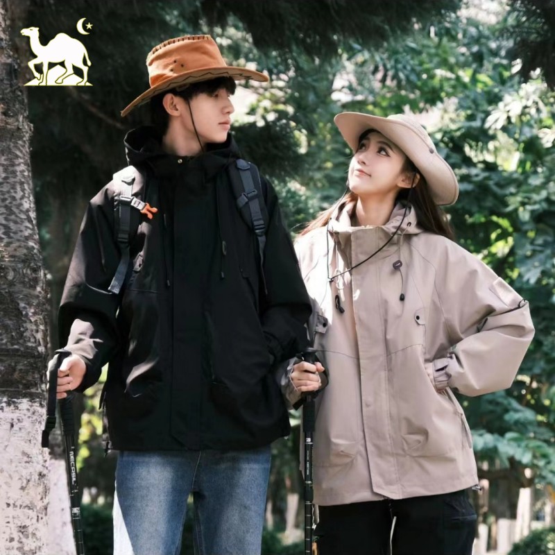 东方骆驼户外休闲夹克防水防风登山服宽松百搭潮流连帽外套A2