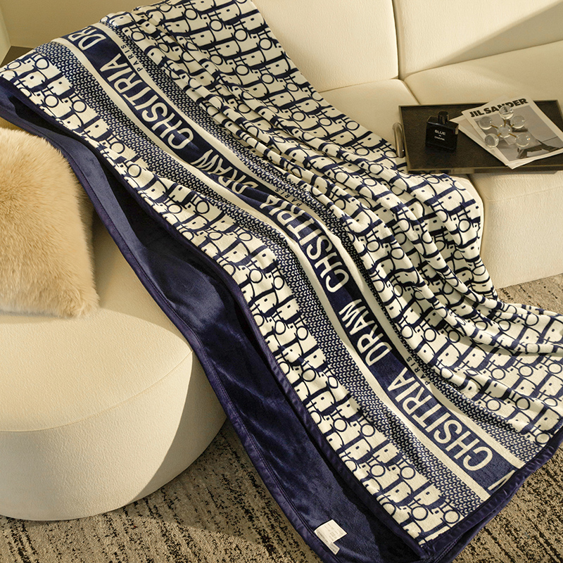 【外贸订单】D家设计师款高奢经典休闲毯午休毯沙发盖毯