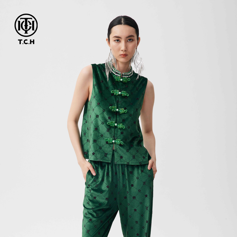 重庆大融城-设计感丝绒开叉马甲2025外穿马夹上衣T72C016030