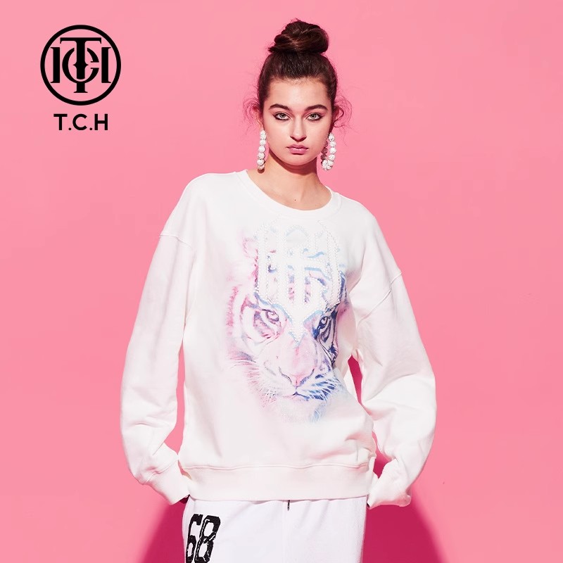 TCH店-轻奢烫钻老虎白色宽松套头圆领长袖卫衣T69D118009tch