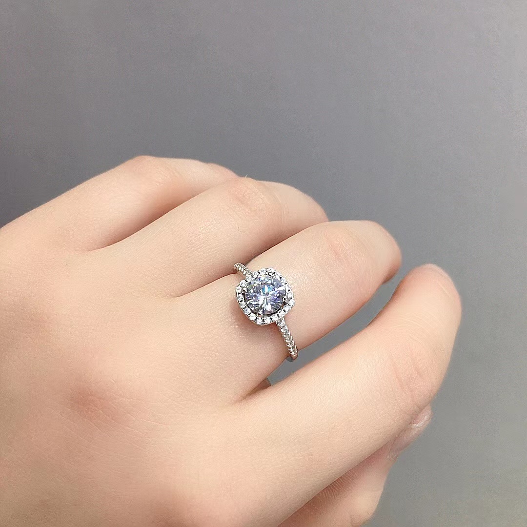 925银莫桑石戒指 【公主方包女戒】莫桑戒镶嵌手工结婚求婚星钻经典