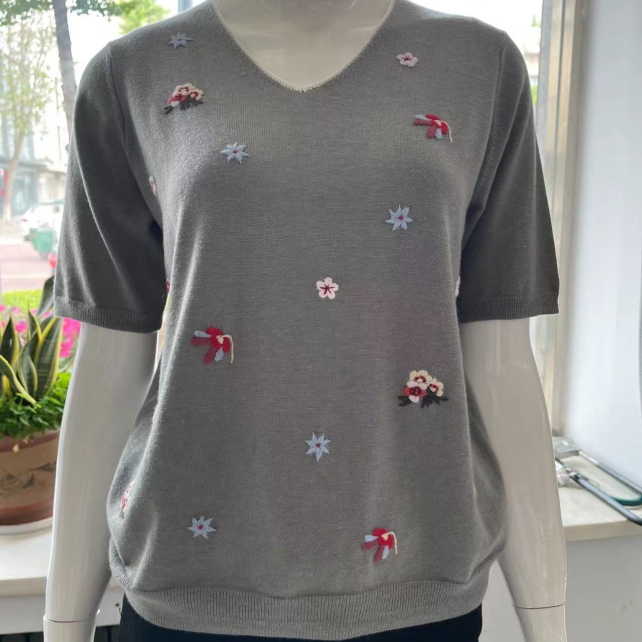 saraphillips纯山羊绒80支精仿手工绣花短袖套头衫