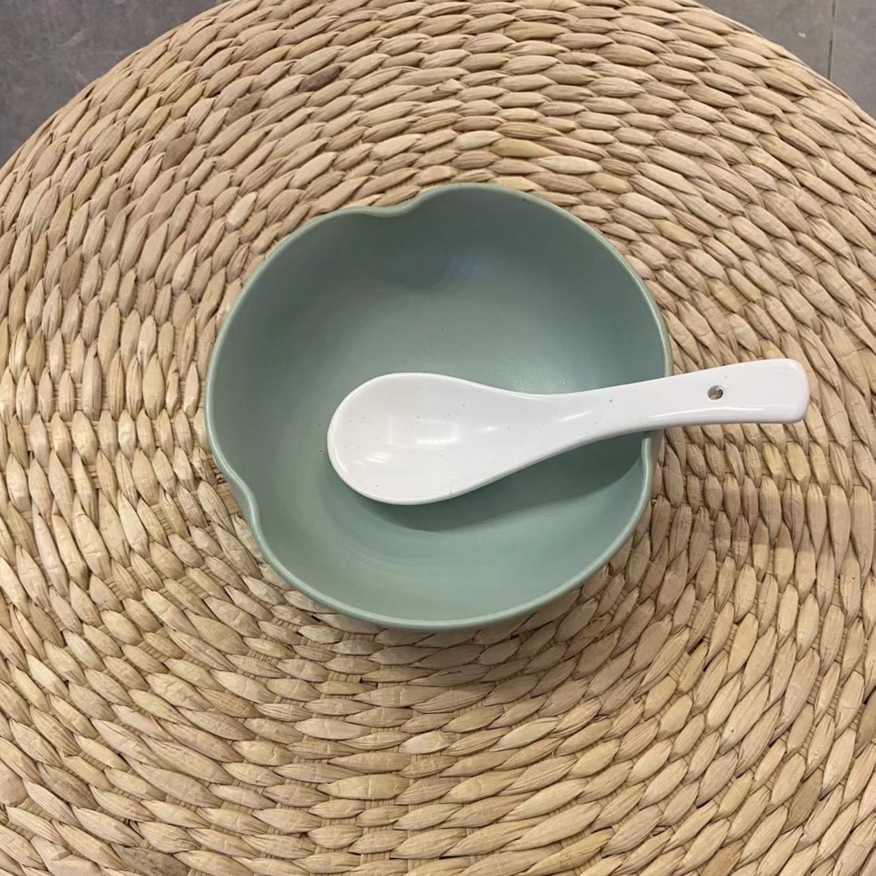 热销粗陶荷花碗不带勺子
