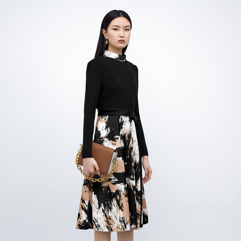 NEXY.CO/奈蔻针织连衣裙女2022新款中长款复古印花A字裙XF03694W0