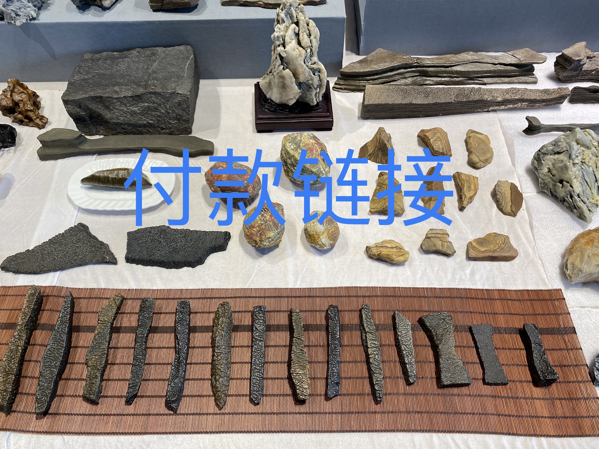 新疆精美地表原石摆件