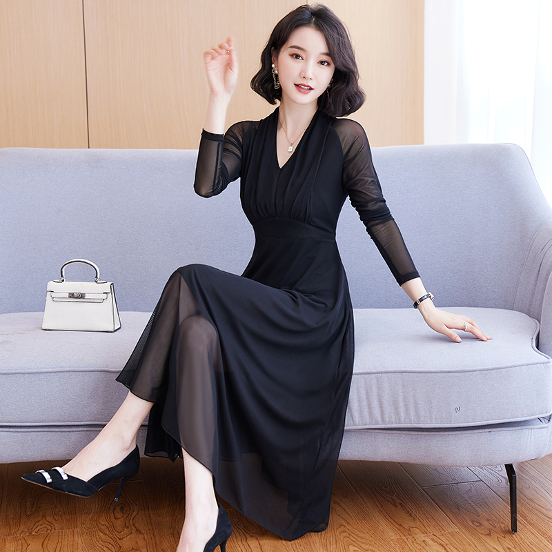 A326春秋网纱连衣裙女长袖2024新款v领长款收腰遮肚气质洋气裙子