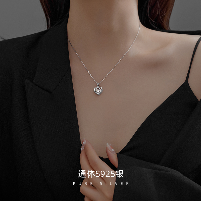 金美澳 坠链均925银合成锆石 爱心灵动项链女学生时尚个性锁骨链