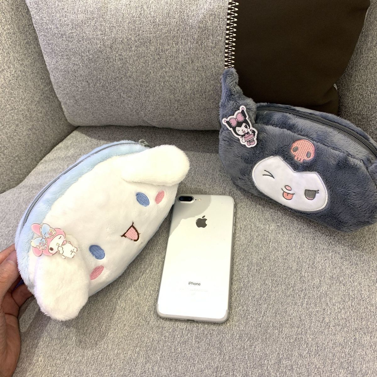 已 新款毛绒玉桂狗笔袋 卡通毛绒可爱甜美学生文具盒  学习用品