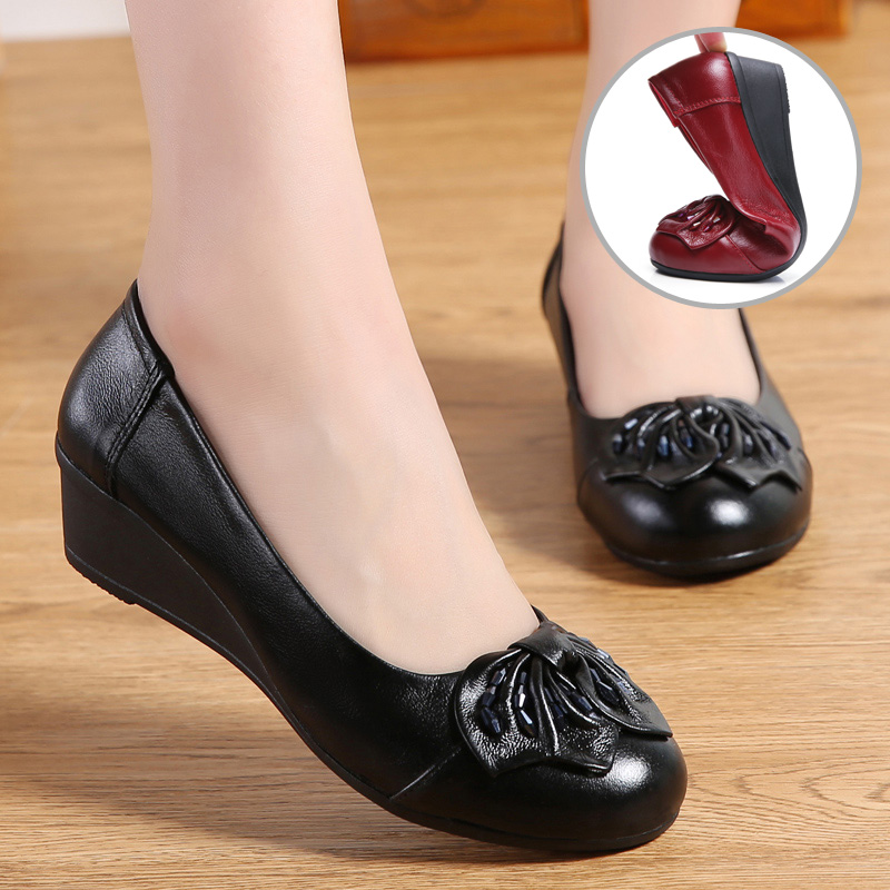 妈妈鞋真皮软底舒适女式单鞋平底女鞋大码中跟中老年女士坡跟皮鞋