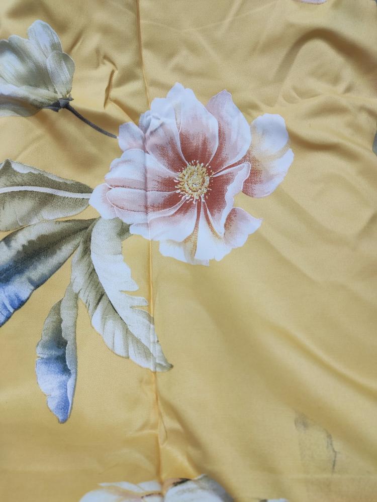 3026黄色粉花床单230*250（有三到五厘米误差）