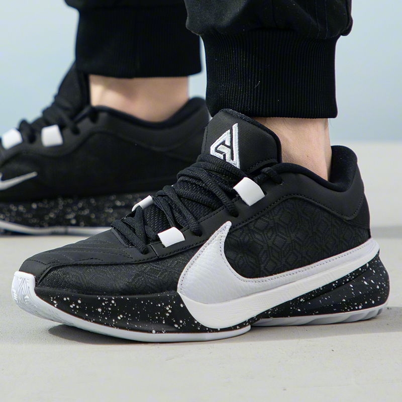 NIKE耐克男鞋23新款Zoom Freak 5字母哥5缓震运动鞋篮球鞋DX4996