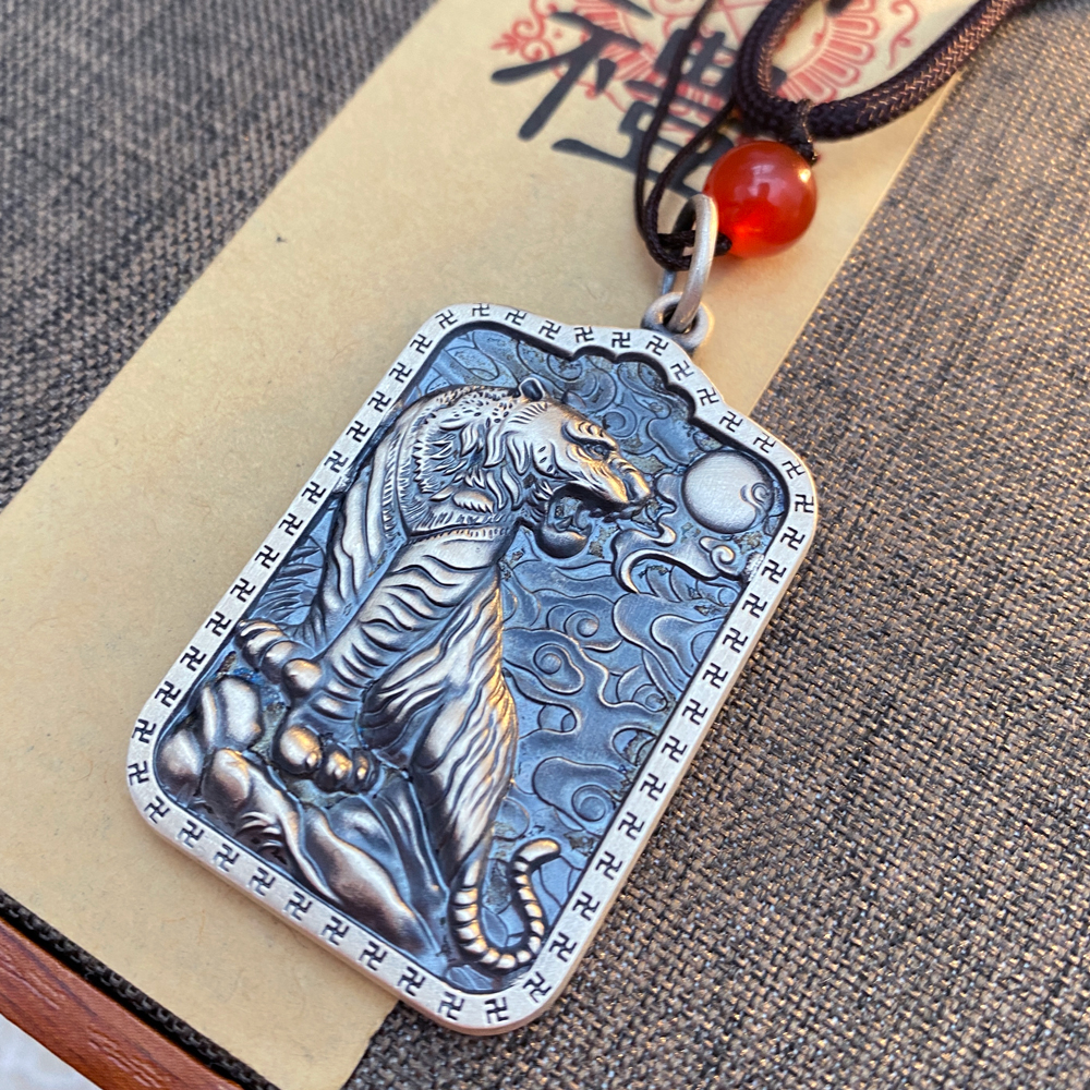 吊坠足银 《上山虎》纯银虎牌吊坠 足银999吊坠 （约34克）