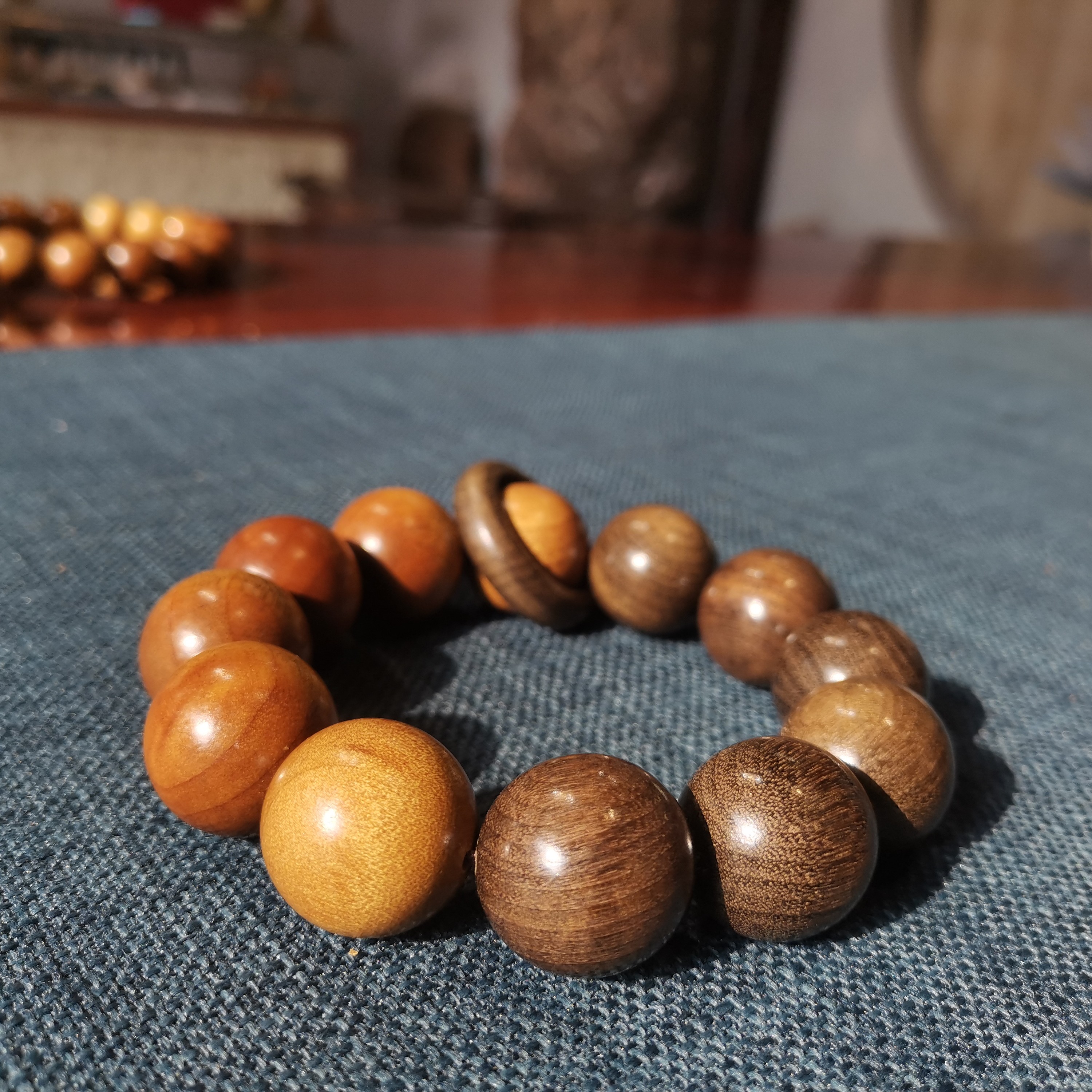 金丝楠木手串《十二月》