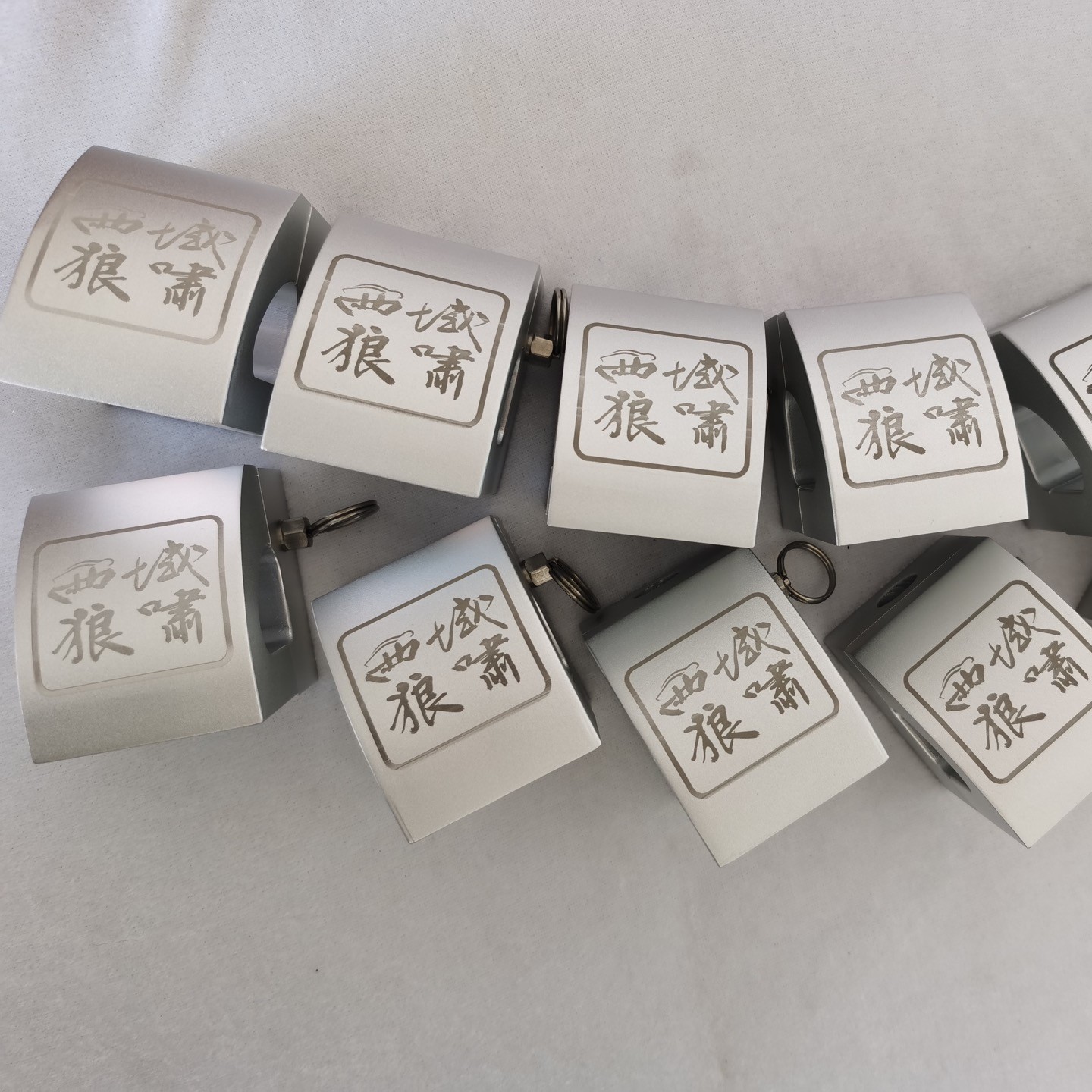 指引者行李架旗杆座
