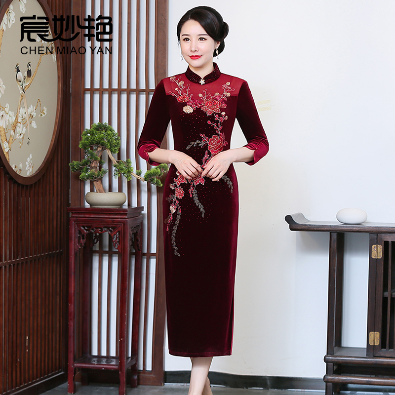 宸妙艳69241新款金丝绒旗袍长款高贵优雅气质大码妈妈装婚宴礼服