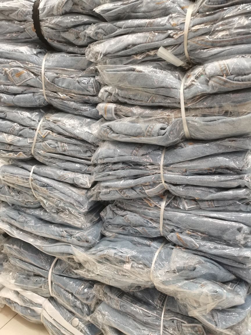 休闲宽松版女装清仓