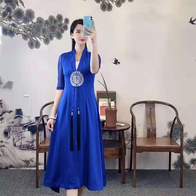 墨娇颜【墨娇颜】早 秋 1201团绣流苏醋酸缎国风外披高端收腰显瘦