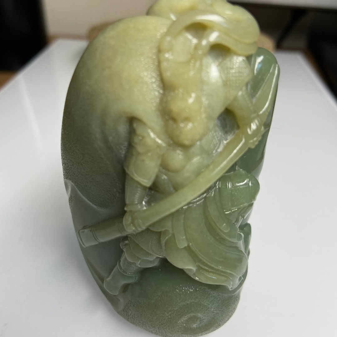 析木绿白皮子河磨齐天大圣猴子孙悟空手把件桌摆件把玩和田透闪石
