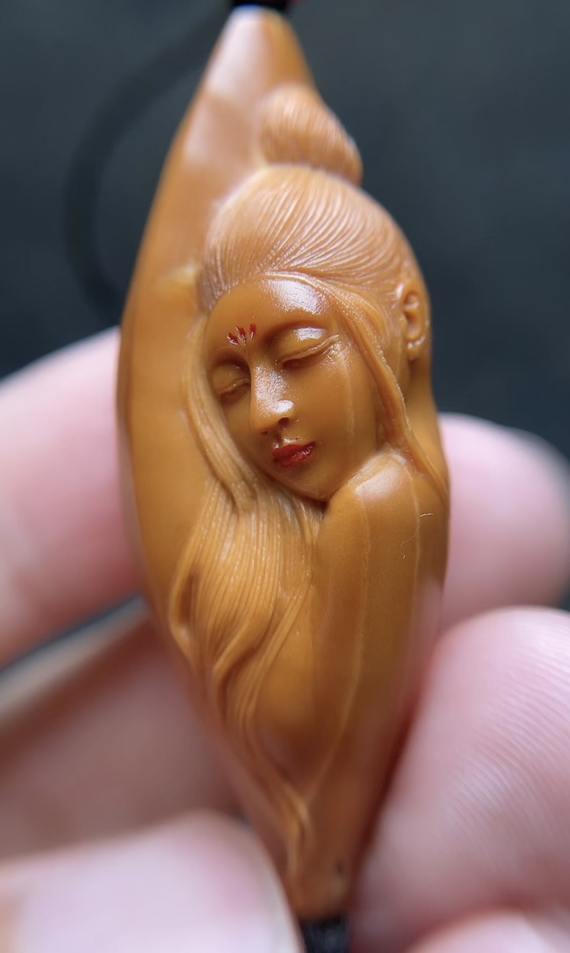 橄榄核雕刻单籽贵妃美女 苏工手工文玩挂件吊坠