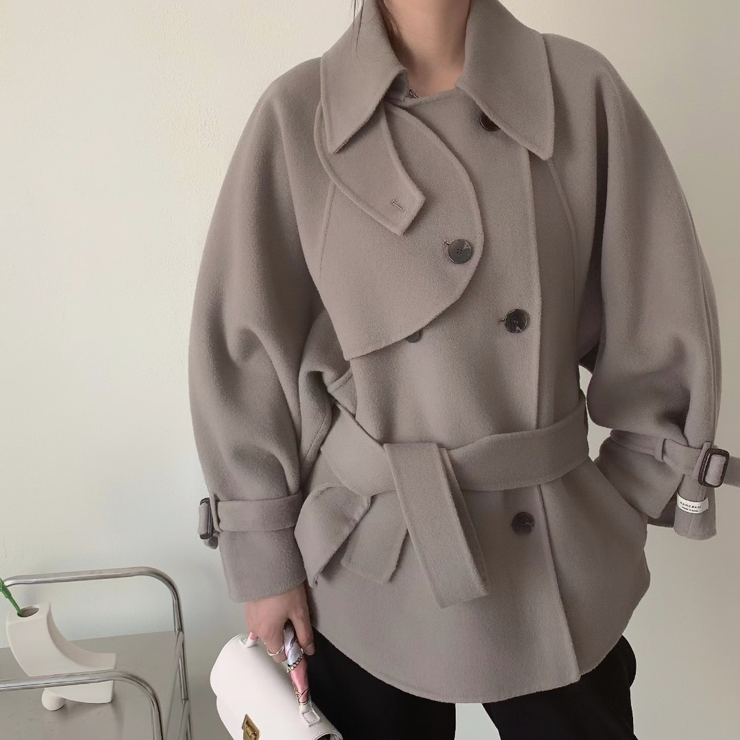 【巴黎时报】设计师短款风衣