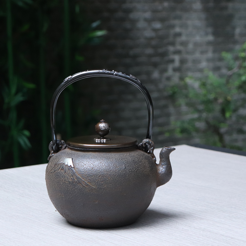 容量约1200毫升 日本高冈竹中胜治作富士山银镶嵌铁壶 茶具烧水壶
