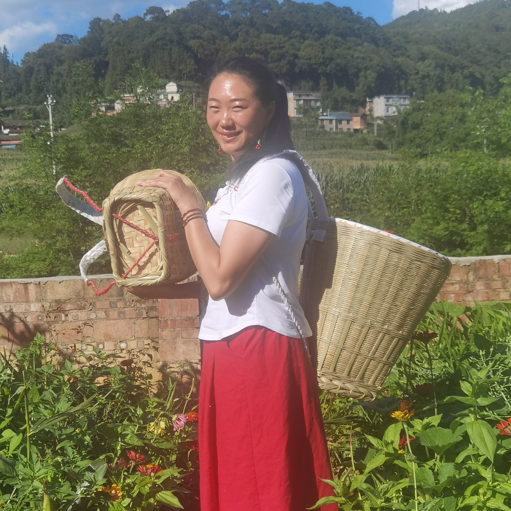 边疆小背箩，纯手工金竹编织，包邮!