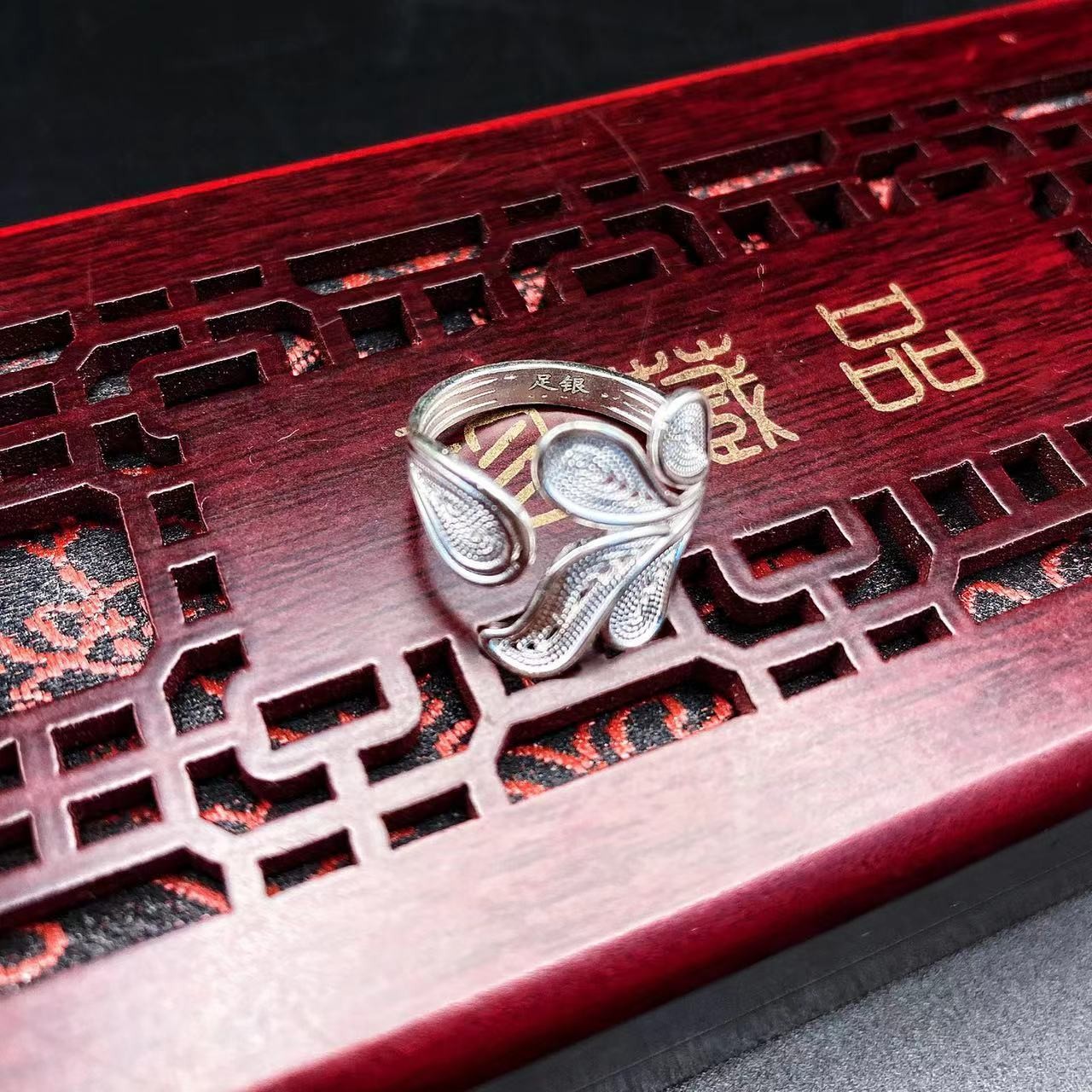 足银戒指 足银金枝玉叶戒指JZ1037