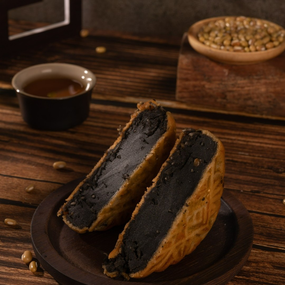 陈进晃广式台山传统纸包椰香松子黑豆沙月饼办公室早餐零食600克